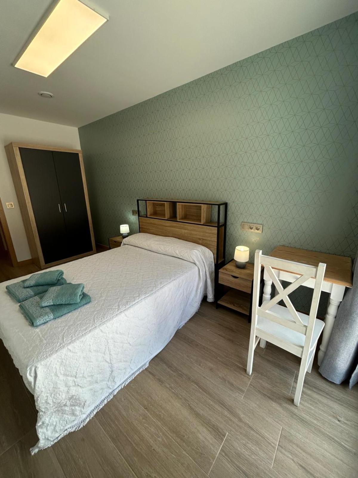 Apartamentos Torres Del Milladoiro Amés Esterno foto