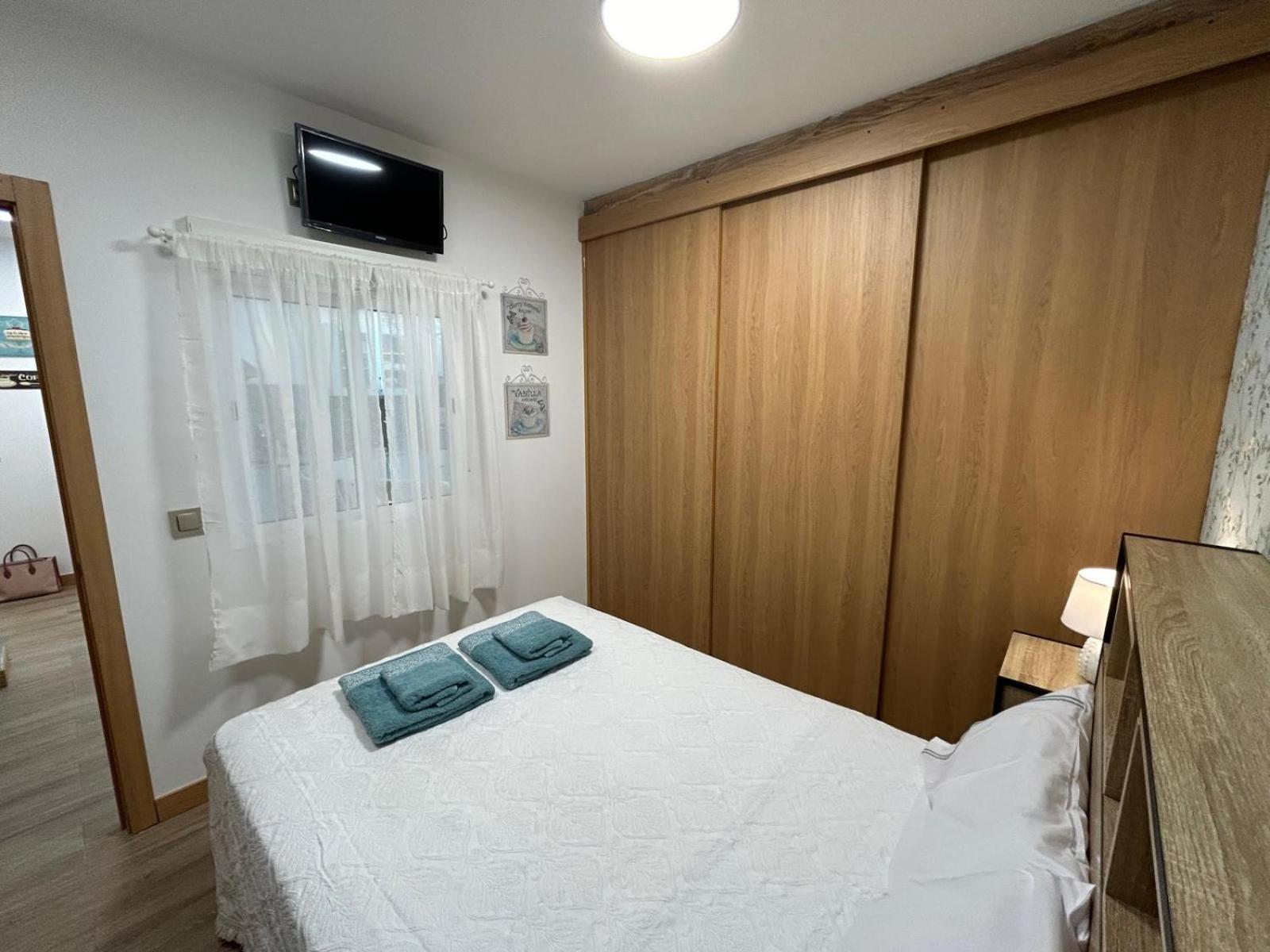 Apartamentos Torres Del Milladoiro Amés Esterno foto