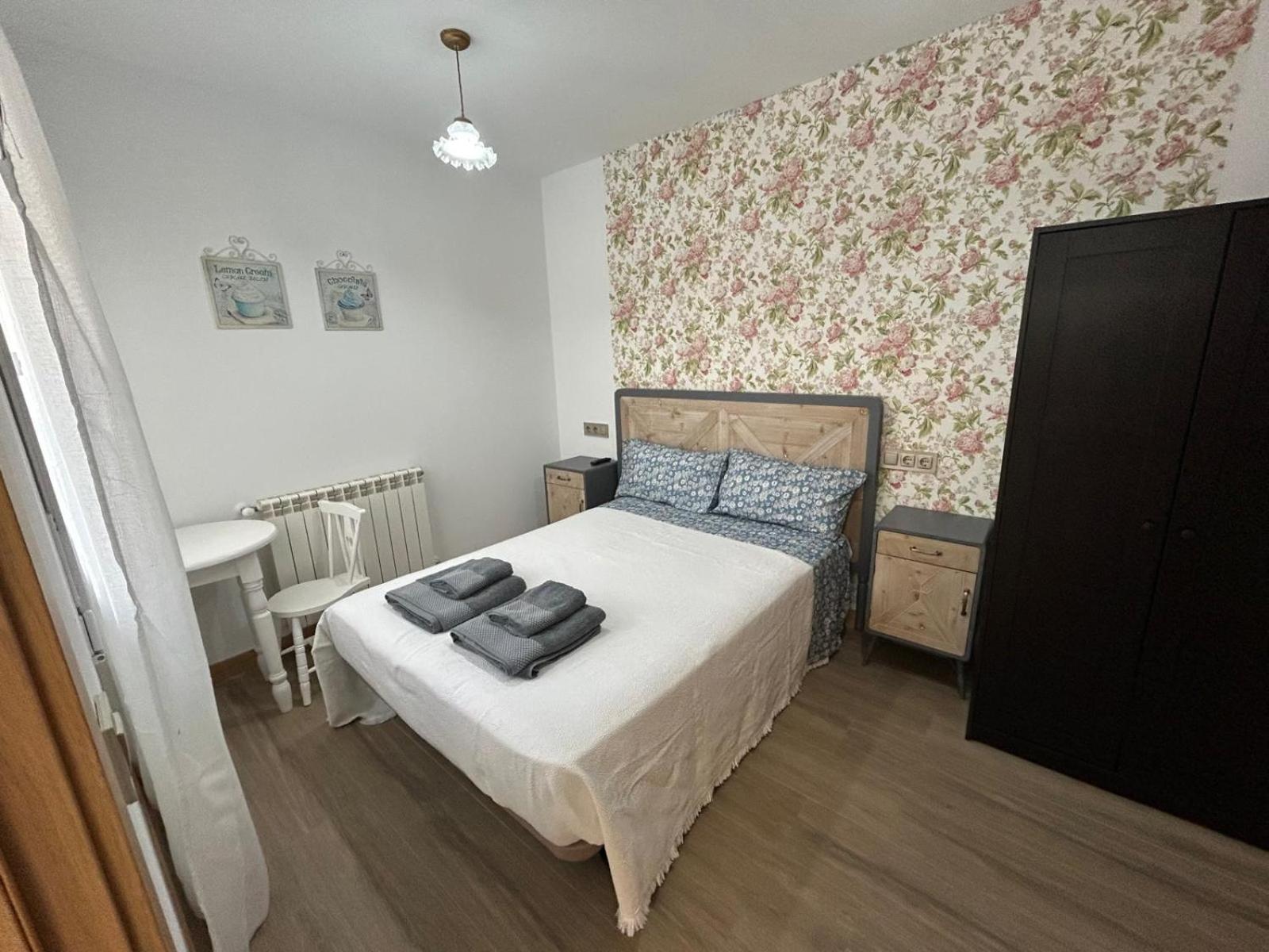 Apartamentos Torres Del Milladoiro Amés Esterno foto